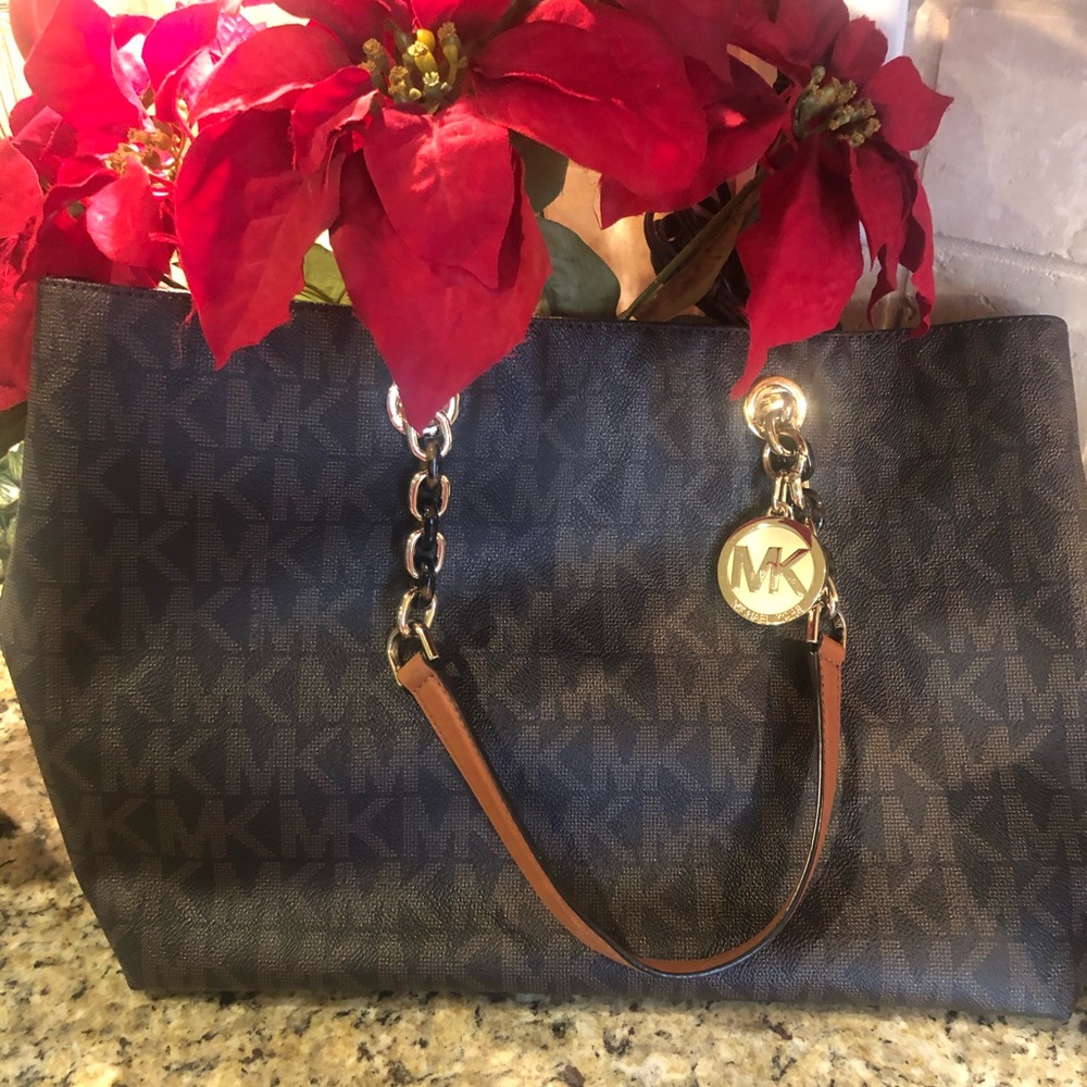 Shoulder Tote ✨✨ Michael Kors